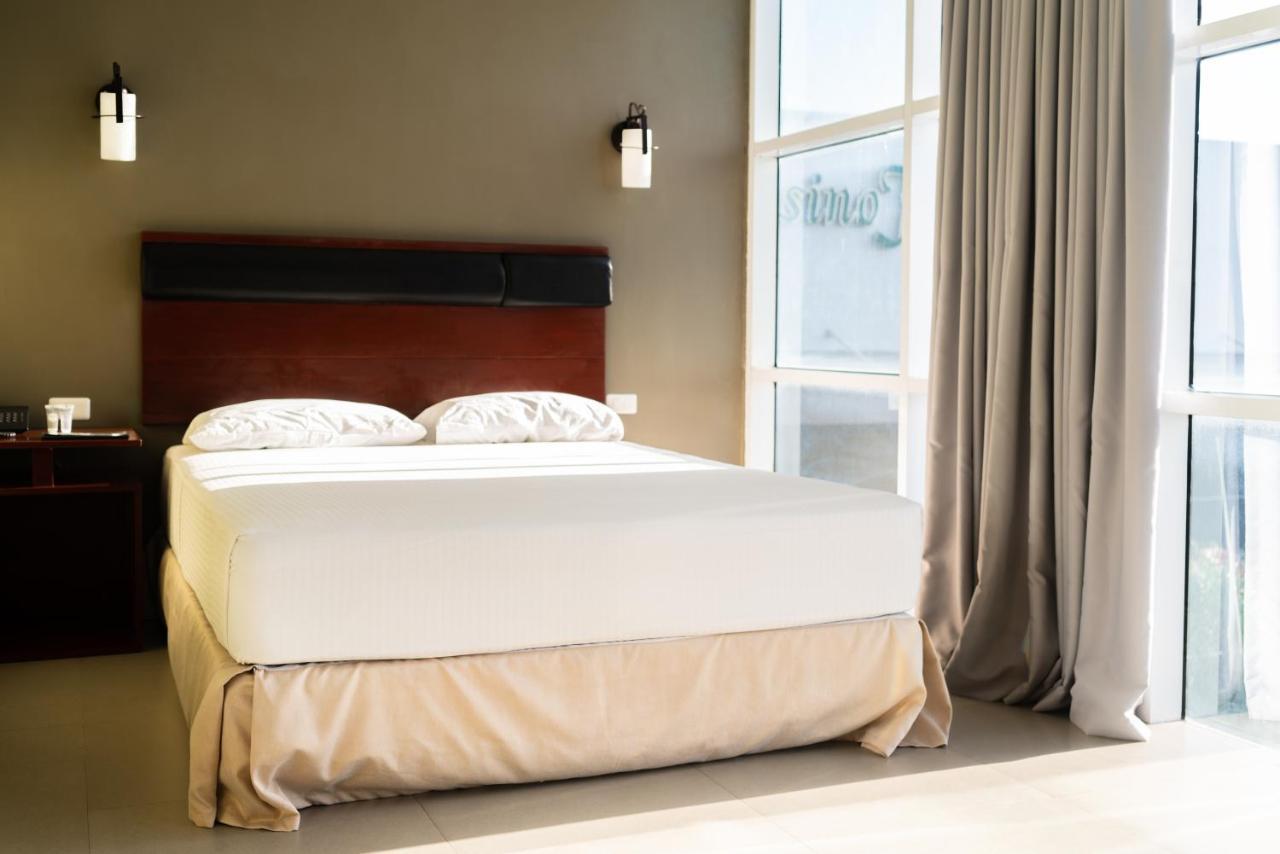 Dosi Hotel Ph Talisay  Zewnętrze zdjęcie