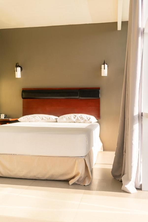 Dosi Hotel Ph Talisay  Zewnętrze zdjęcie