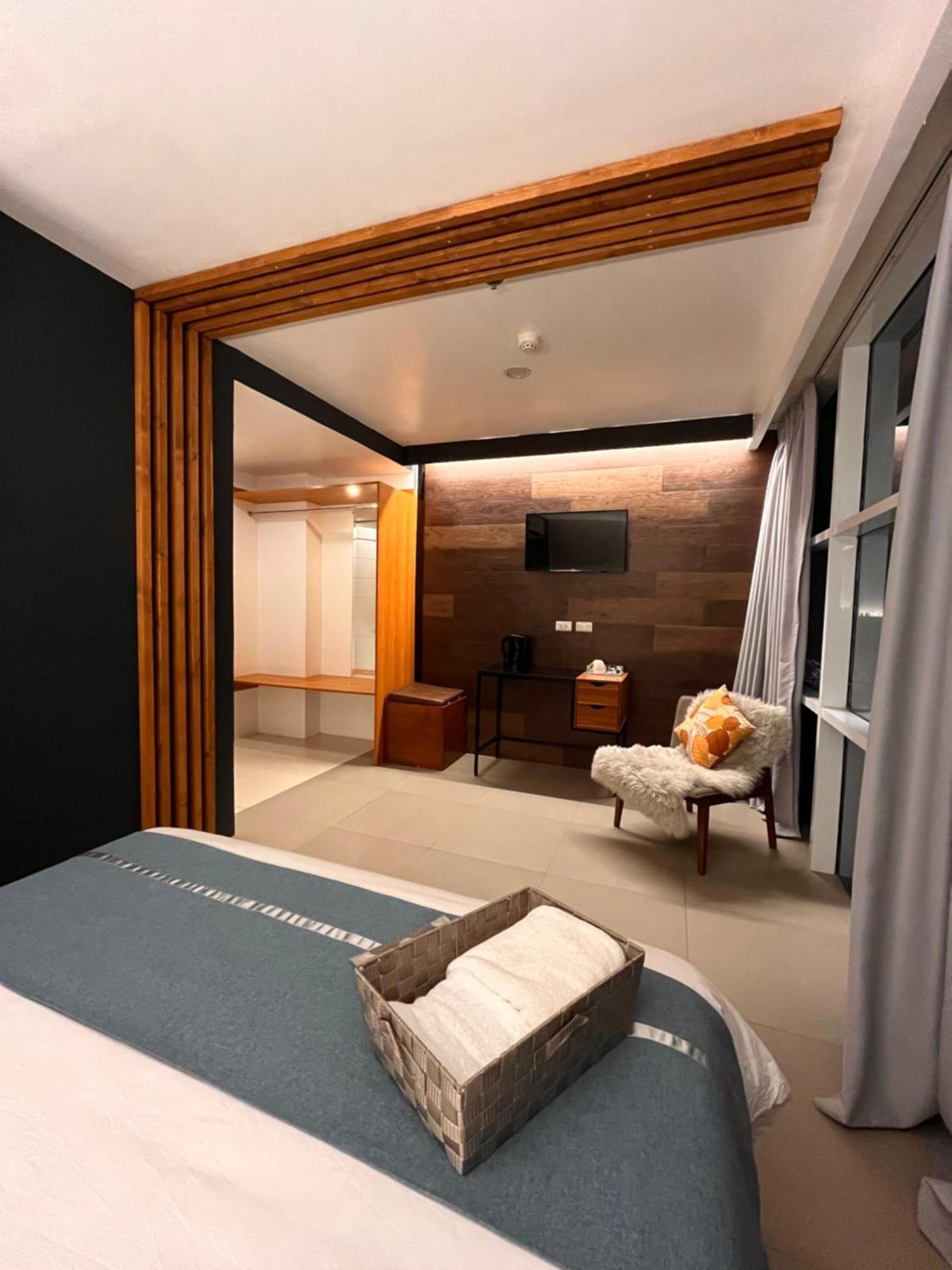 Dosi Hotel Ph Talisay  Zewnętrze zdjęcie